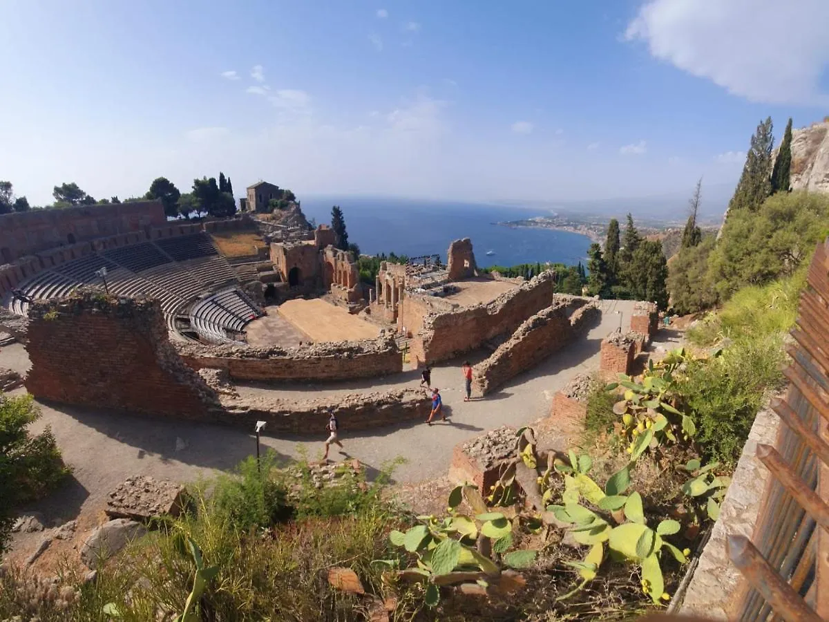 Casa Giovanni Taormina 0*,  Italy